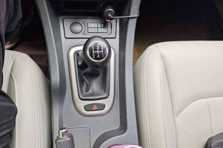 Used BAIC Senova D50 2014 1.5L manual comfort version Gear Lever