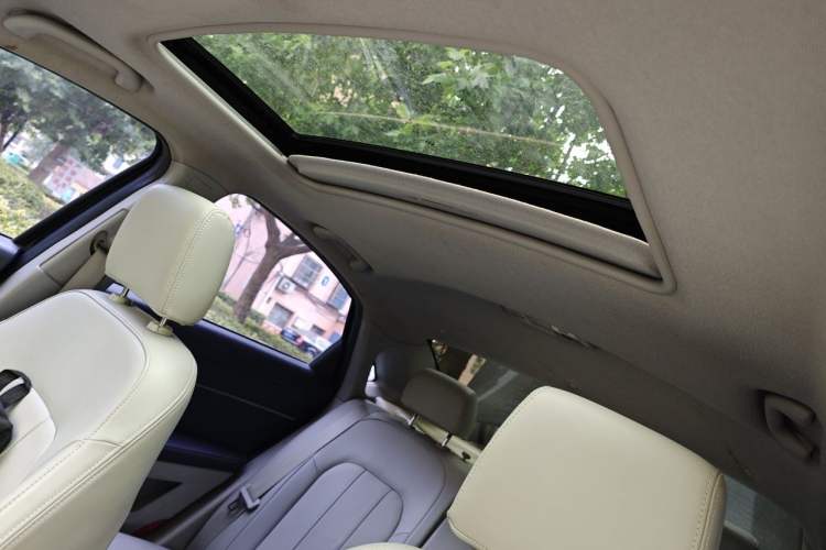 Used BAIC Senova D50 2014 1.5L manual comfort version Headliner
