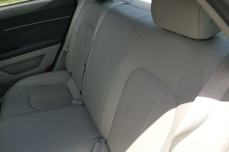Used BAIC Senova D50 2014 1.5L manual comfort version Interior 1