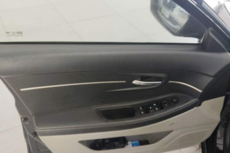 Used BAIC Senova D50 2014 1.5L manual standard version Interior 7