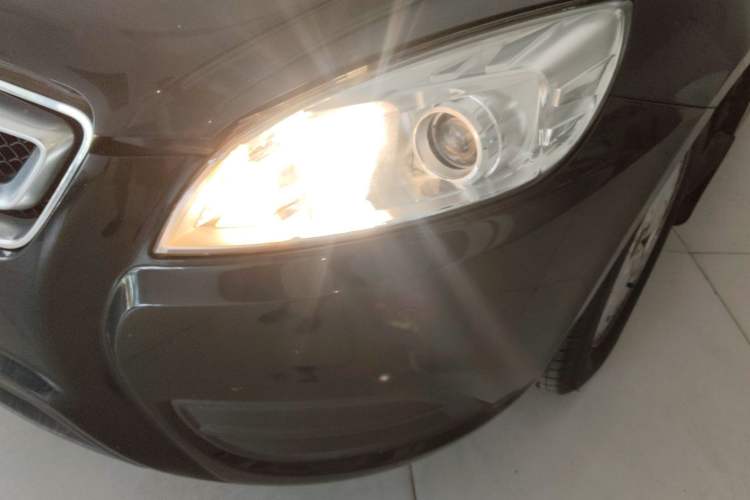 Used BAIC Senova D50 2014 1.5L manual standard version Left Front Headlight
