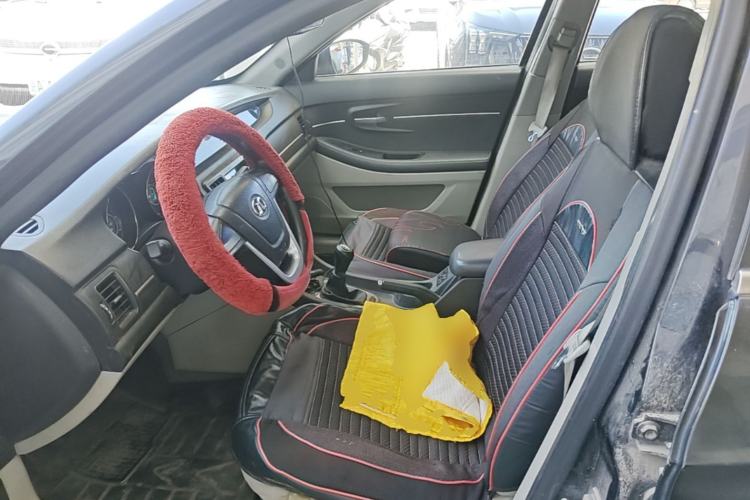 Used BAIC Senova D50 2014 1.5L manual standard version Left Front Seat