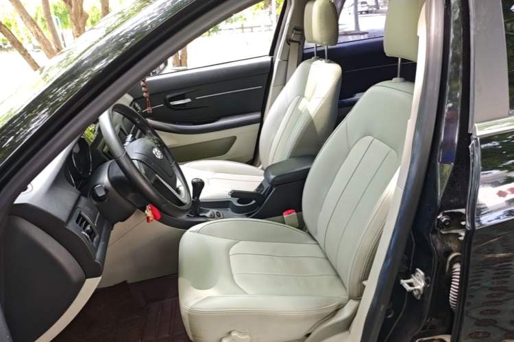 Used BAIC Senova D50 2014 1.5L manual comfort version Left Front Seat
