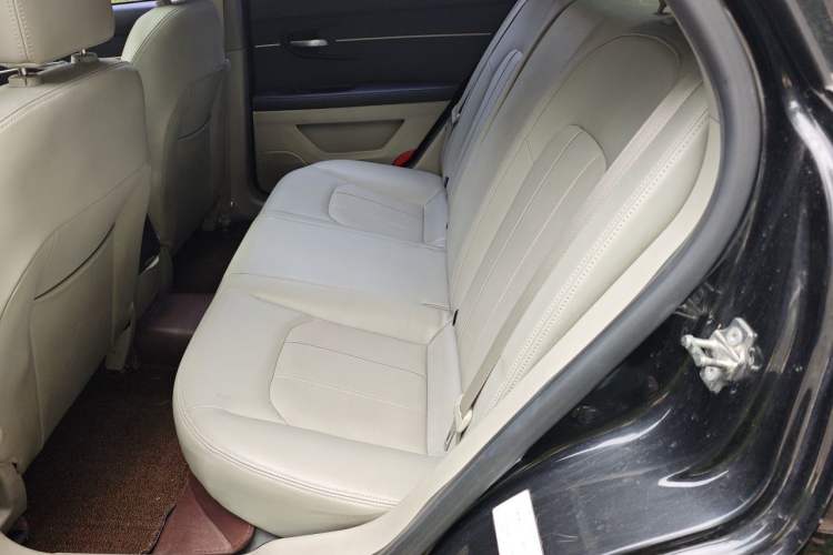 Used BAIC Senova D50 2014 1.5L manual comfort version Left Rear Seat