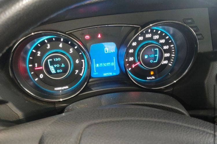 Used BAIC Senova D50 2014 1.5L manual standard version Odometer Close Up