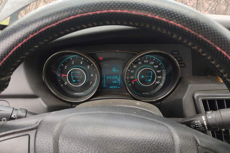 Used BAIC Senova D50 2014 1.5L manual comfort version Odometer Close Up