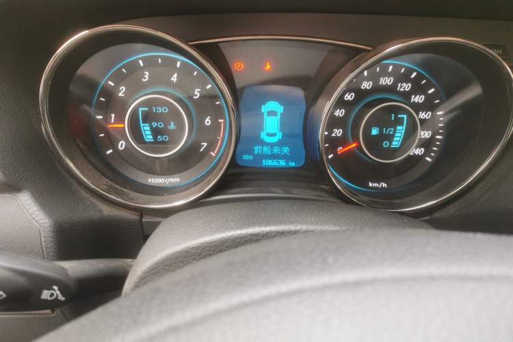 Used BAIC Senova D50 2014 1.5L manual standard version Odometer Close Up
