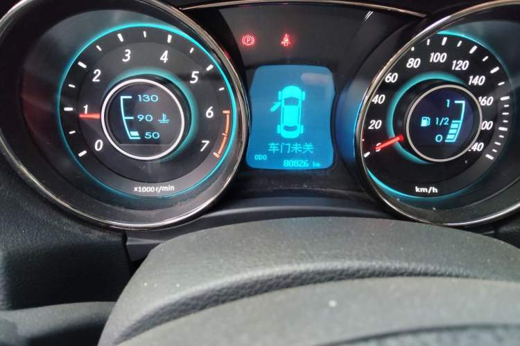 Used BAIC Senova D50 2014 1.5L manual comfort version Odometer Close Up
