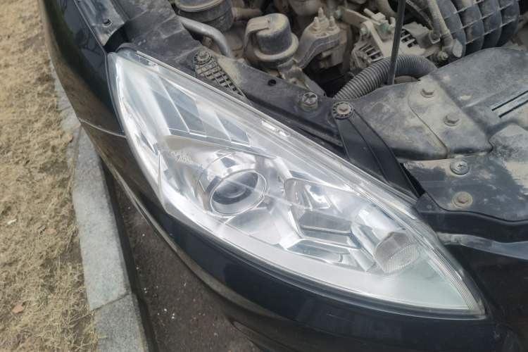 Used BAIC Senova D50 2014 1.5L manual comfort version Right Front Headlight