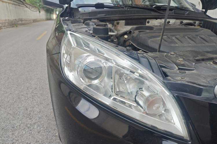 Used BAIC Senova D50 2014 1.5L manual comfort version Right Front Headlight