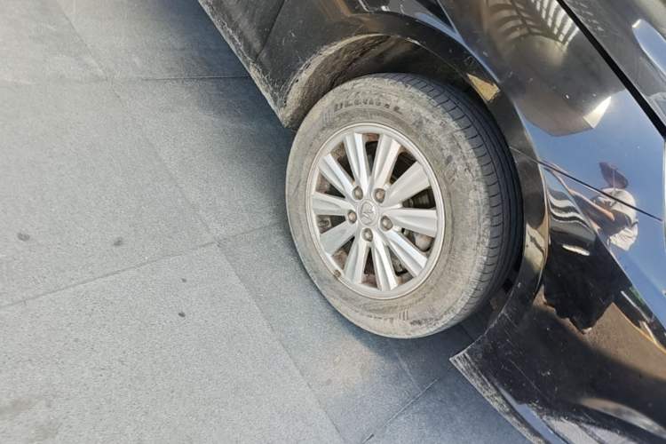 Used BAIC Senova D50 2014 1.5L manual standard version Right Front Wheel Hub