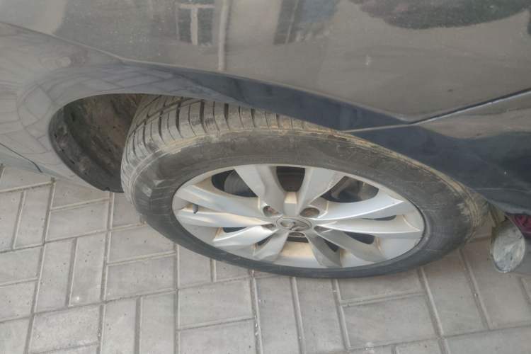 Used BAIC Senova D50 2014 1.5L manual comfort version Right Front Wheel Hub