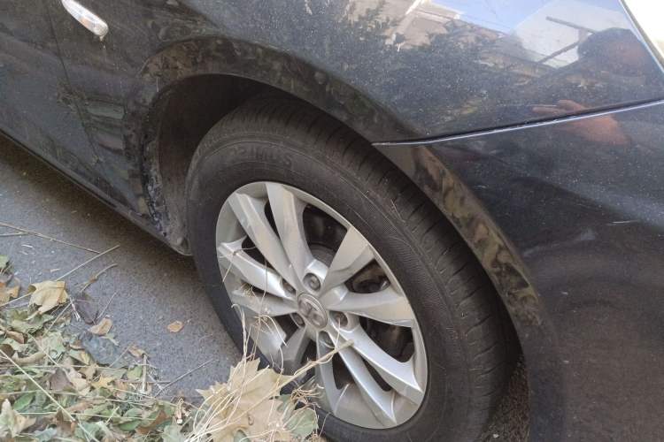 Used BAIC Senova D50 2014 1.5L manual comfort version Right Front Wheel Hub