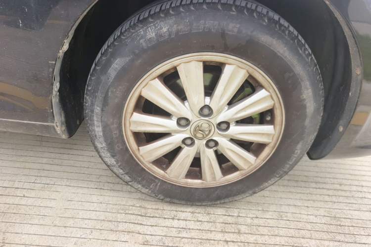 Used BAIC Senova D50 2014 1.5L manual standard version Right Front Wheel Hub