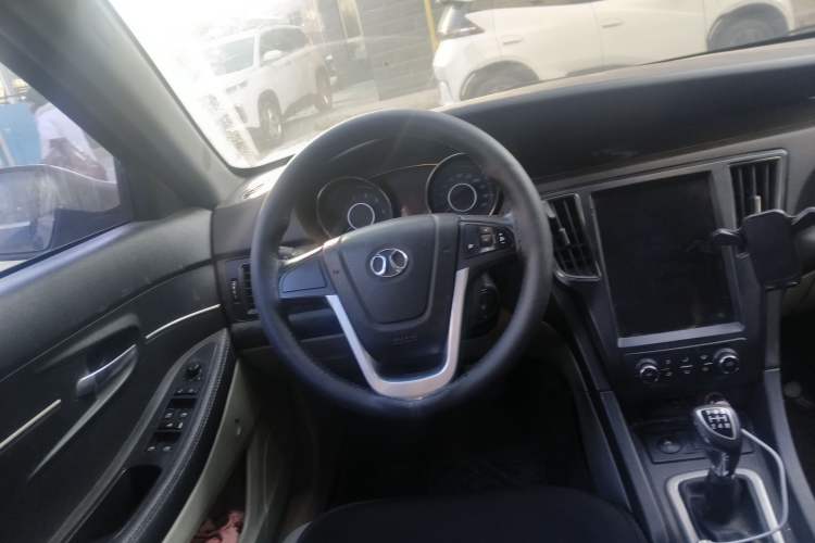 Used BAIC Senova D50 2014 1.5L manual comfort version Steering Wheel
