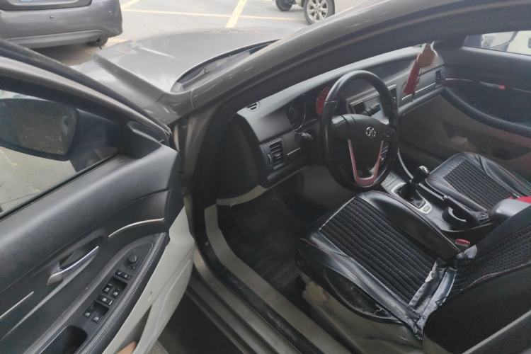 Used BAIC Senova D50 2014 1.5L manual comfort version Driver Seat