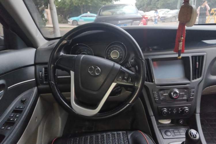 Used BAIC Senova D50 2014 1.5L manual comfort version Steering Wheel
