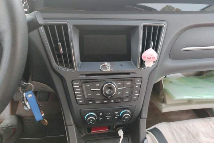 Used BAIC Senova D50 2014 1.5L manual standard version Audio And AC Panel
