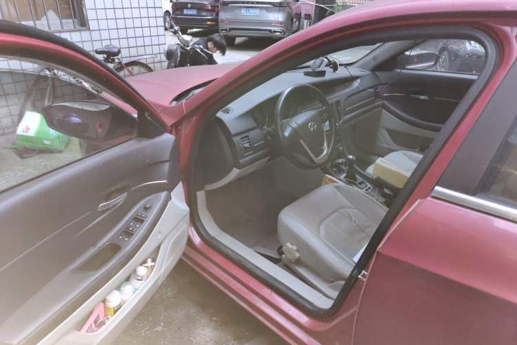 Used BAIC Senova D50 2014 1.5L manual comfort version Driver Seat