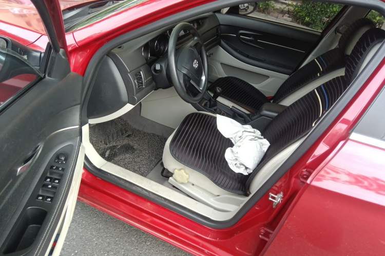 Used BAIC Senova D50 2014 1.5L manual standard version Driver Seat