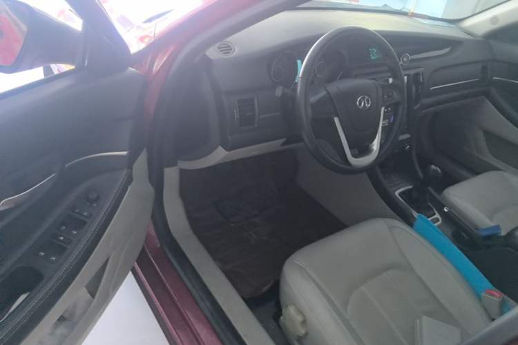Used BAIC Senova D50 2014 1.5L manual comfort version Driver Seat