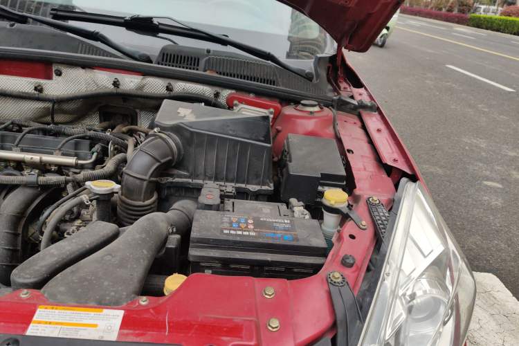Used BAIC Senova D50 2014 1.5L manual standard version Engine Bay Left