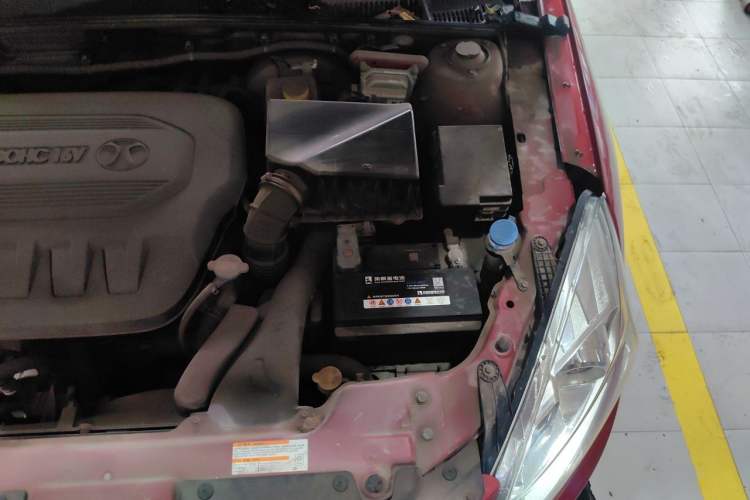 Used BAIC Senova D50 2014 1.5L CVT Standard Edition Engine Bay Left