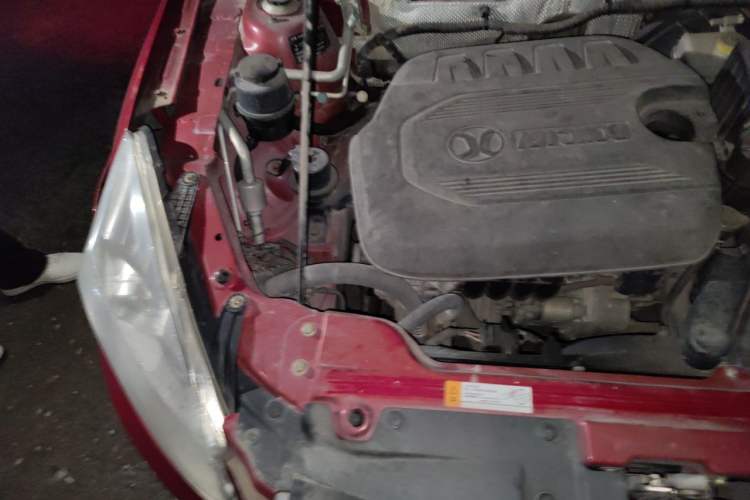 Used BAIC Senova D50 2014 1.5L manual comfort version Engine Bay Right