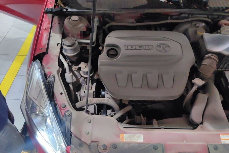 Used BAIC Senova D50 2014 1.5L CVT Standard Edition Engine Bay Right