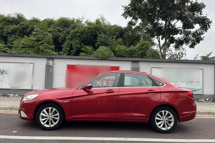 Used BAIC Senova D50 2014 1.5L manual comfort version Exterior 3