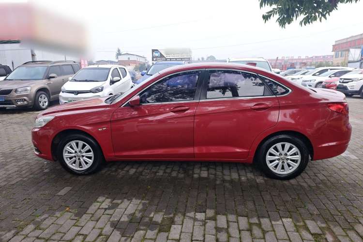 Used BAIC Senova D50 2014 1.5L manual standard version Exterior 5