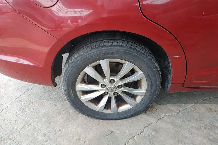 Used BAIC Senova D50 2014 1.5L manual comfort version Exterior 8