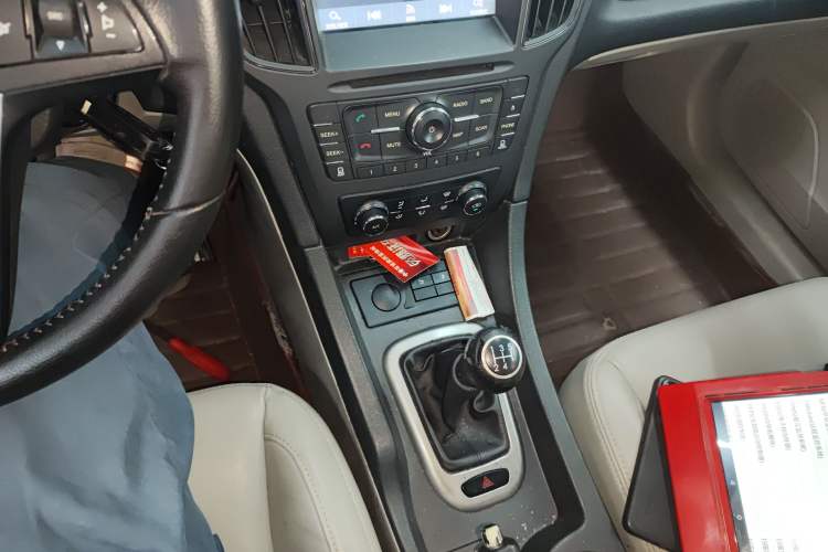 Used BAIC Senova D50 2014 1.5L manual comfort version Gear Lever