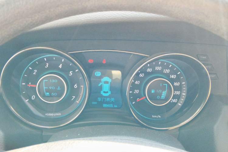 Used BAIC Senova D50 2014 1.5L CVT Standard Edition Instrument Cluster