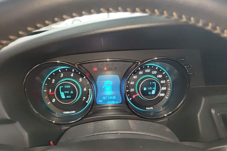 Used BAIC Senova D50 2014 1.5L manual comfort version Instrument Cluster