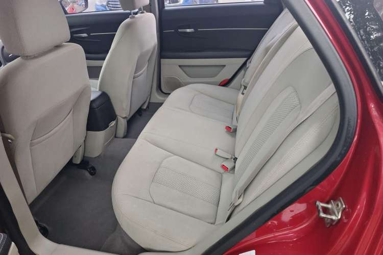 Used BAIC Senova D50 2014 1.5L manual standard version Interior 1