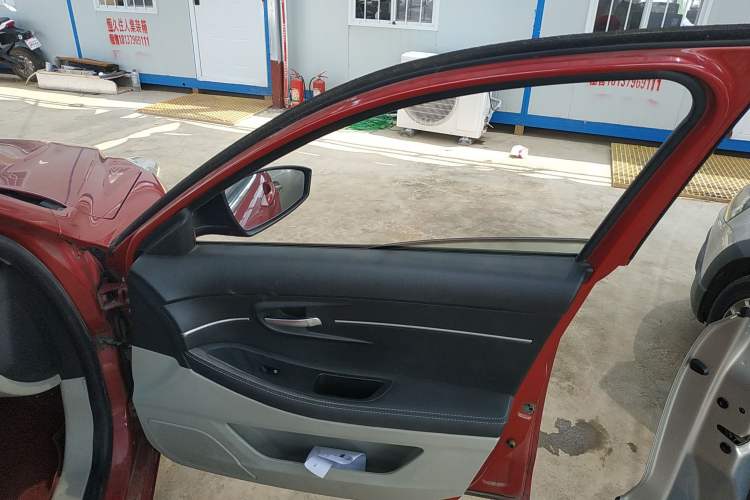 Used BAIC Senova D50 2014 1.5L manual comfort version Interior 5