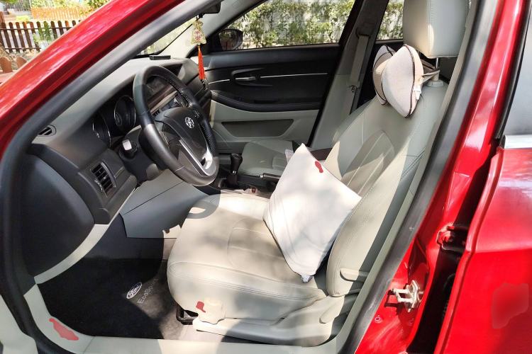 Used BAIC Senova D50 2014 1.5L manual comfort version Left Front Seat