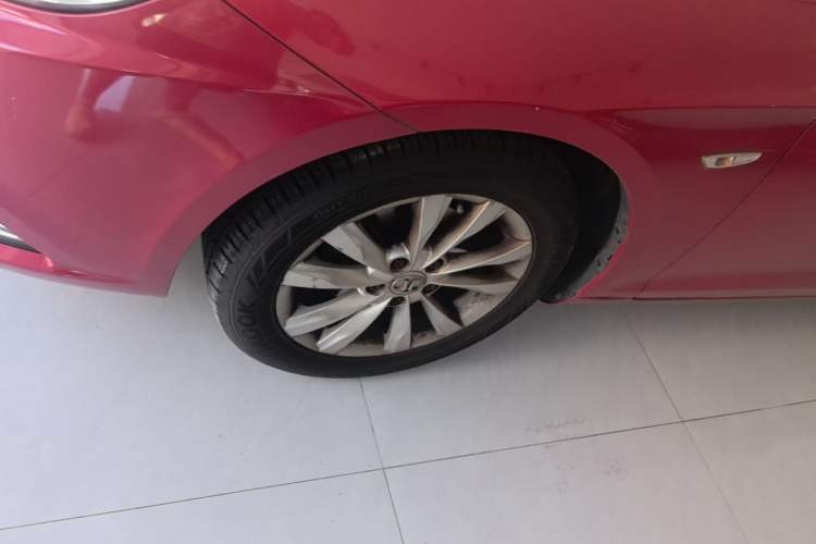 Used BAIC Senova D50 2014 1.5L manual comfort version Left Front Wheel Hub