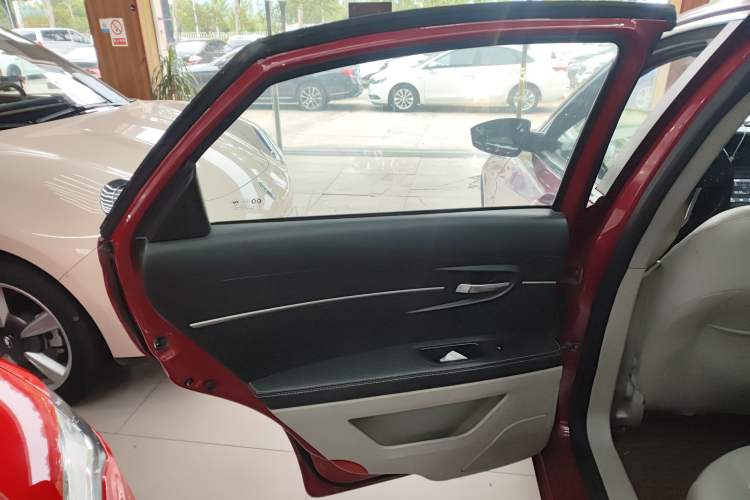 Used BAIC Senova D50 2014 1.5L manual comfort version Left Rear Door Interior