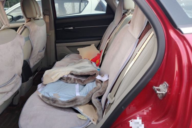 Used BAIC Senova D50 2014 1.5L manual standard version Left Rear Seat