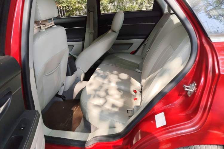 Used BAIC Senova D50 2014 1.5L manual comfort version Left Rear Seat