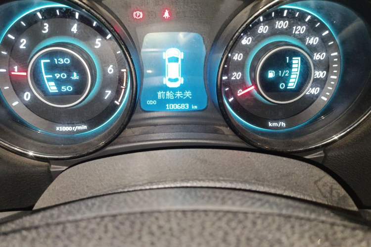 Used BAIC Senova D50 2014 1.5L manual standard version Odometer Close Up