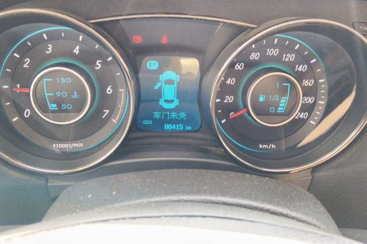 Used BAIC Senova D50 2014 1.5L CVT Standard Edition Odometer Close Up