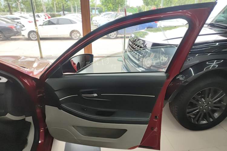 Used BAIC Senova D50 2014 1.5L manual comfort version Right Front Door Interior