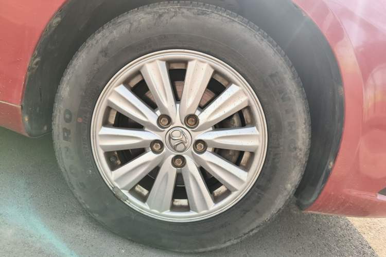 Used BAIC Senova D50 2014 1.5L CVT Standard Edition Right Front Wheel Hub