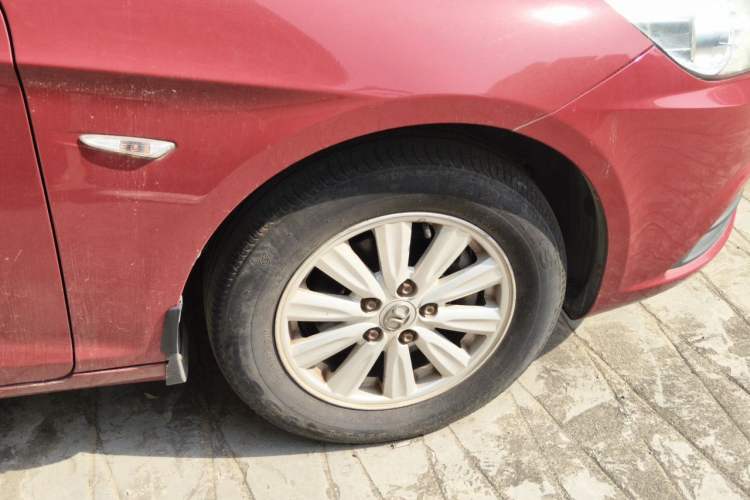 Used BAIC Senova D50 2014 1.5L CVT Standard Edition Right Front Wheel Hub