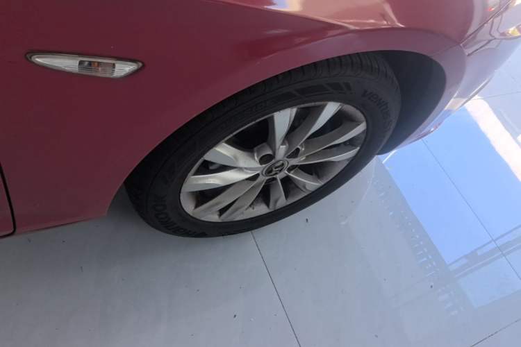 Used BAIC Senova D50 2014 1.5L manual comfort version Right Rear Wheel Hub