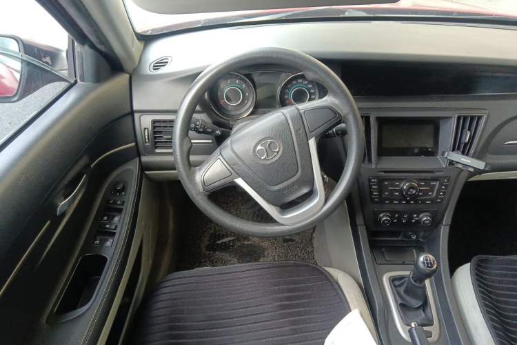Used BAIC Senova D50 2014 1.5L manual standard version Steering Wheel