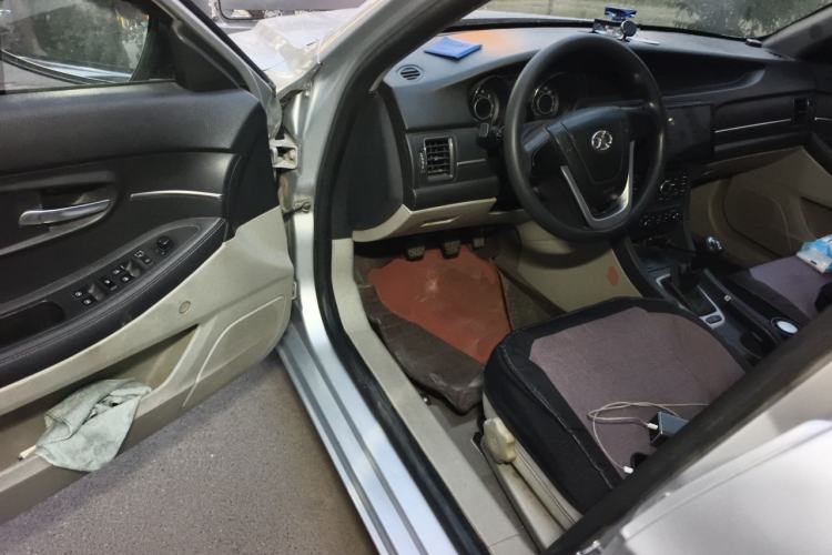 Used BAIC Senova D50 2014 1.5L manual standard version Driver Seat